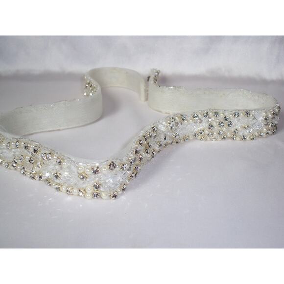 Horse hair bridal belt, rhinestone belt sash, wedding dress pearl belt sash - Picture 2 of 5